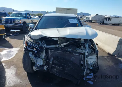 2021 Toyota Highlander L z USA, uszkodzony, nr VIN 5TDCZRAH0MS522593